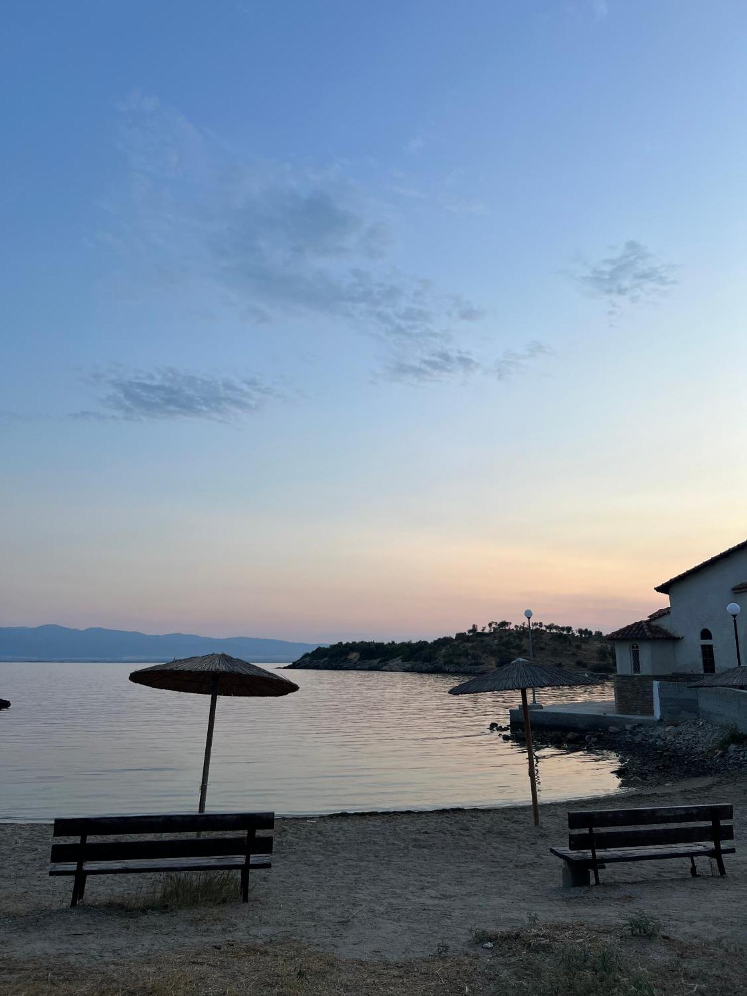 Aiolos Seaside Apartment Marathos  Exterior photo