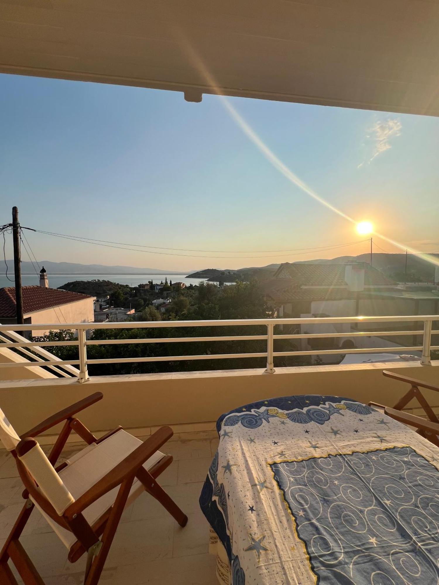 Aiolos Seaside Apartment Marathos  Exterior photo
